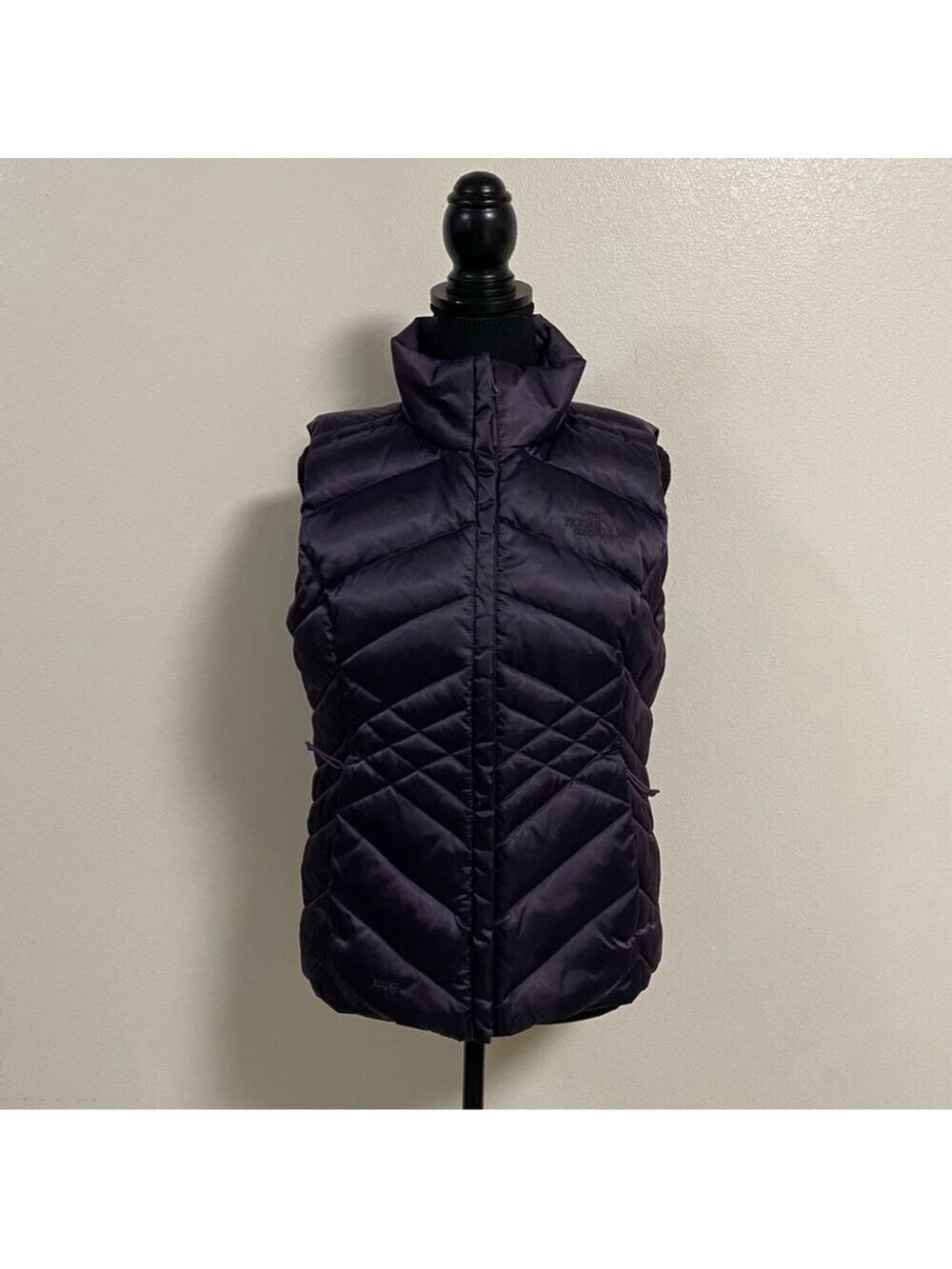 The North Face Vest Women's Size Small Purple Quilted 550 Down Vest FLAWED